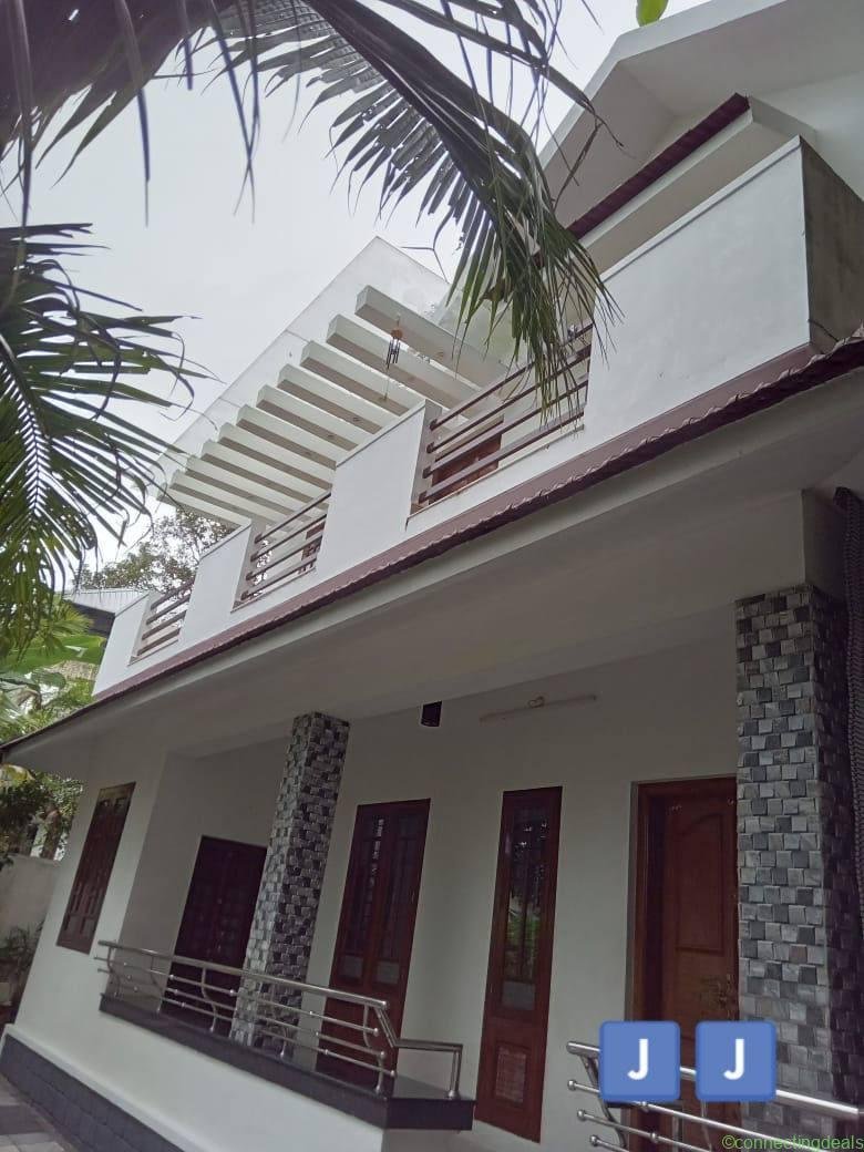 3 bedrooms with 1230 square feet in 4 cents