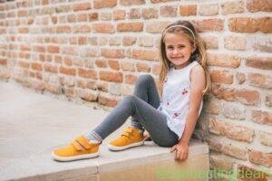 Be Lenka barefoot kids in London