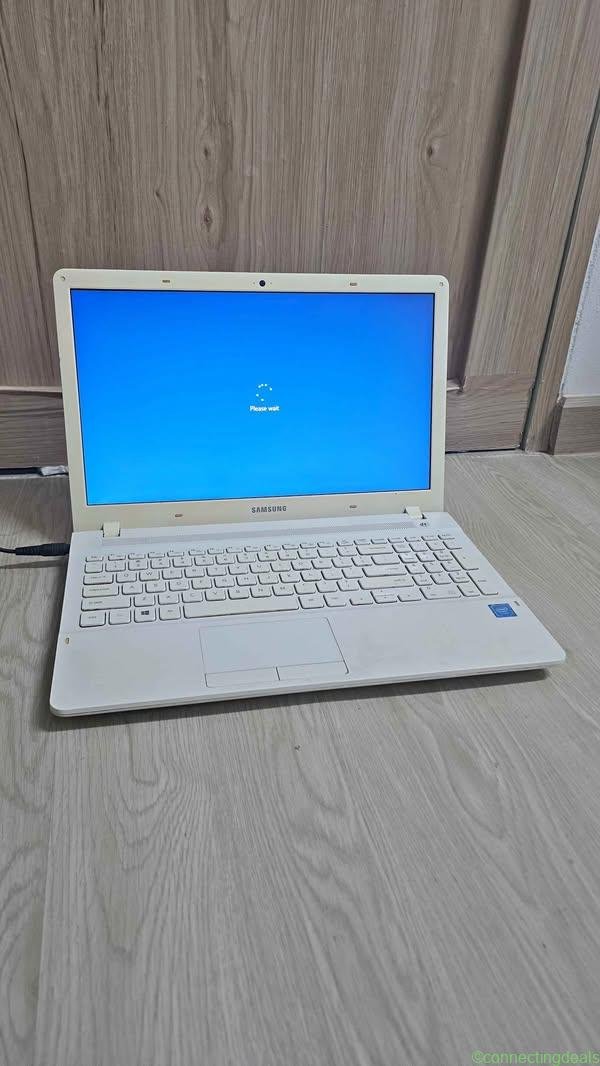 1,690.- 🔥 Samsung 15.6″ Laptop