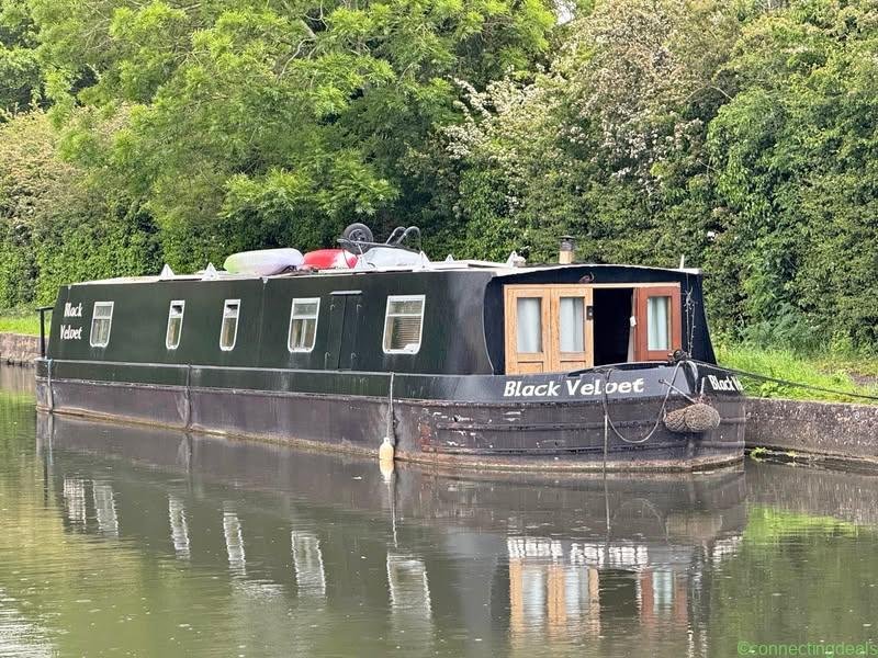 2 Bedroom | 57ft x 10ft Widebeam | Reverse Layout