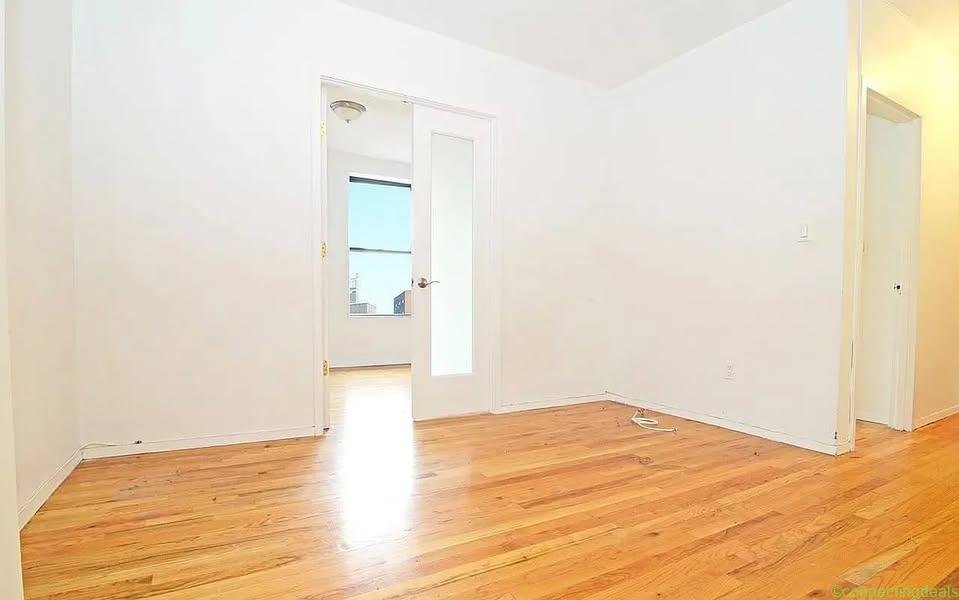 2 Beds 1 Bath Apartment