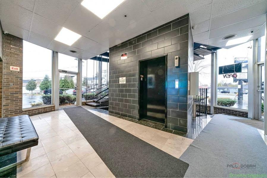 2 Beds 1 Bath – Townhouse