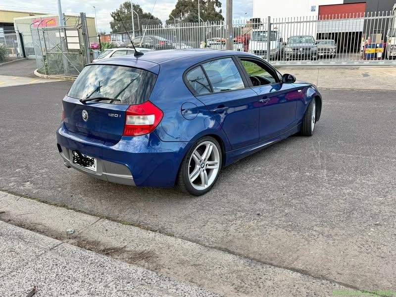 2005 BMW 120i