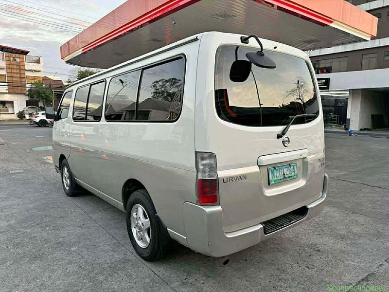 2009 Nissan Urvan