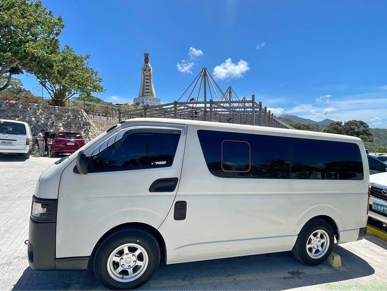 2020 Toyota mandaluyong van for r3nt