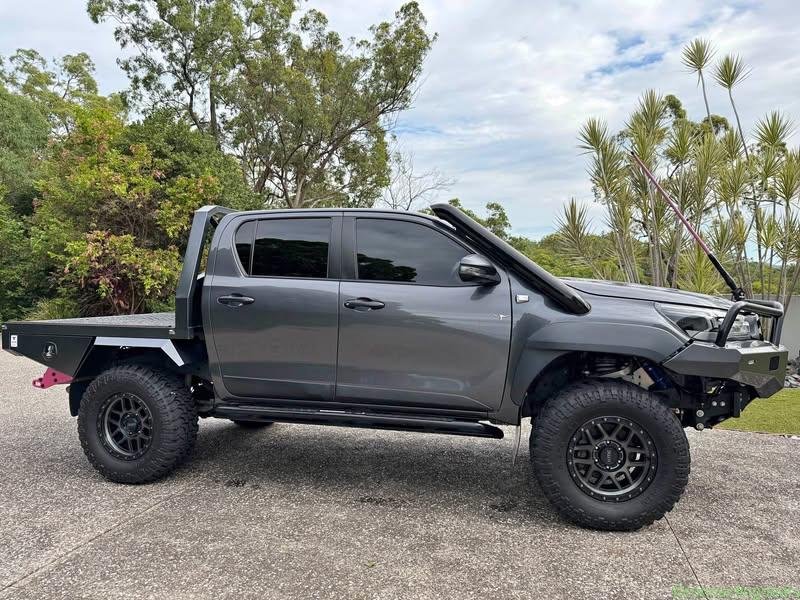2022 Toyota Hilux Rugged X Graphite