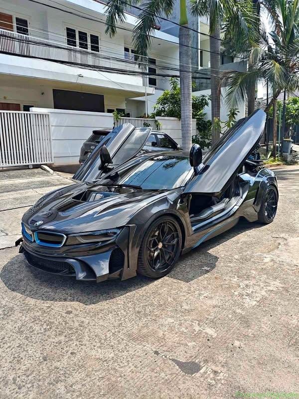 2023 BMW i8
