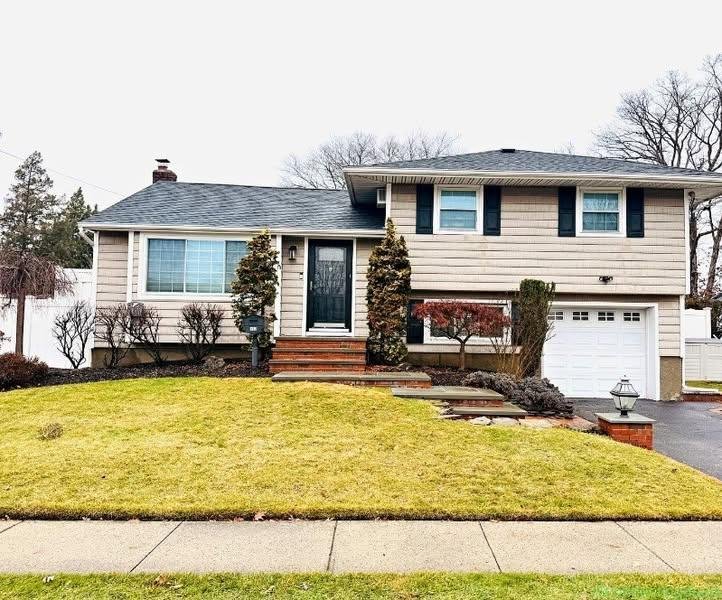 3 Beds 1.5 Baths House