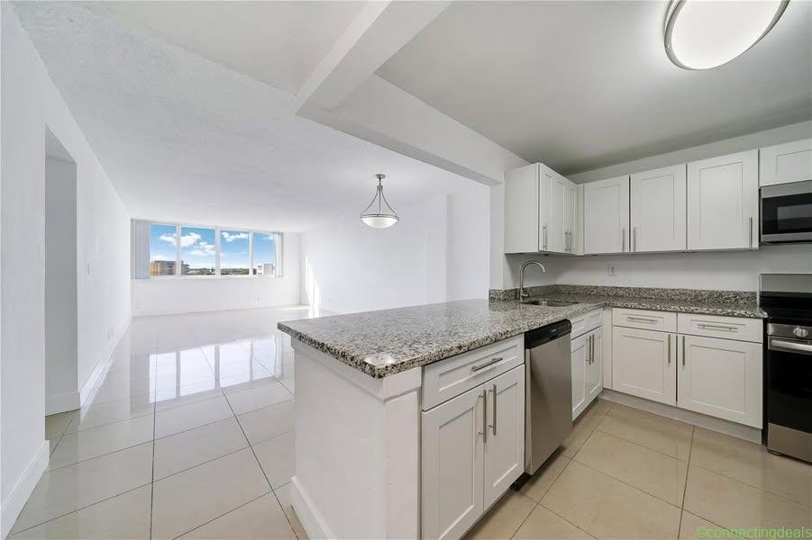 3 Beds 2 Baths Apartment