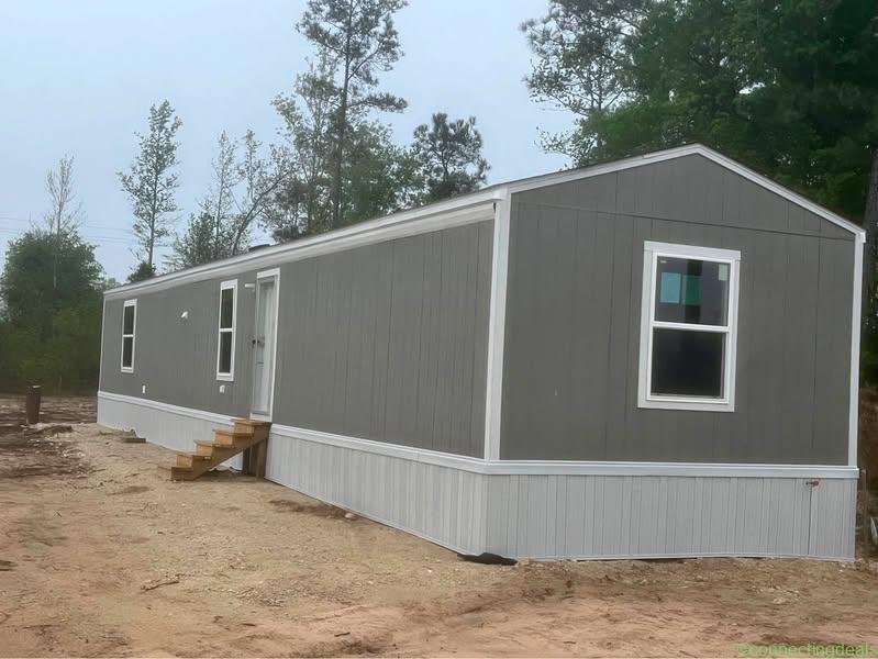 3 Beds 2 Baths – House
