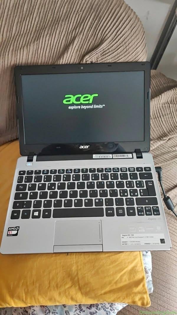 Acer Aspire V5 Display 11.6 8 Gb Ram 320 Gb Hdd