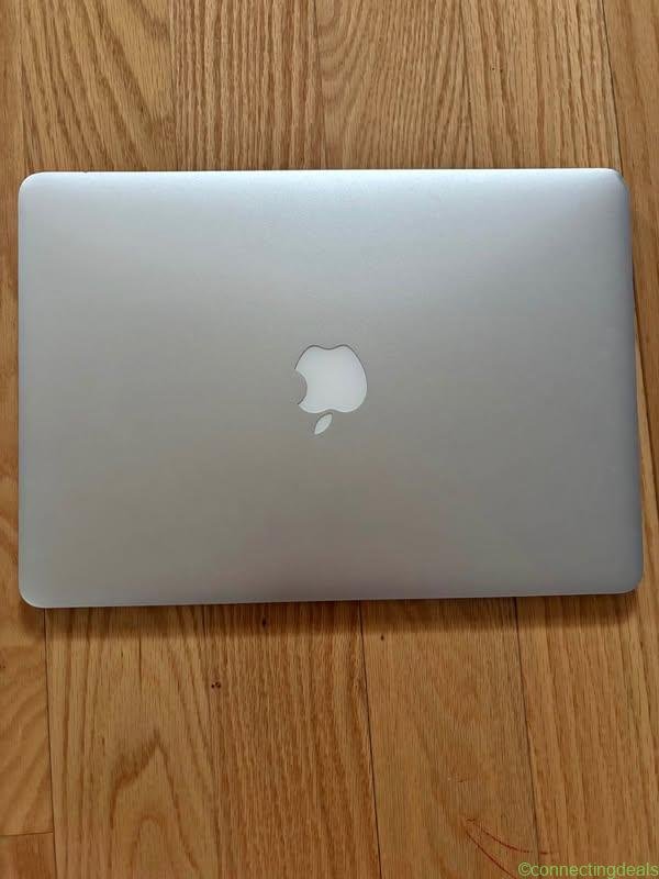Apple MacBook Air 1.6 GHz Intel Core i5 4GB RAM