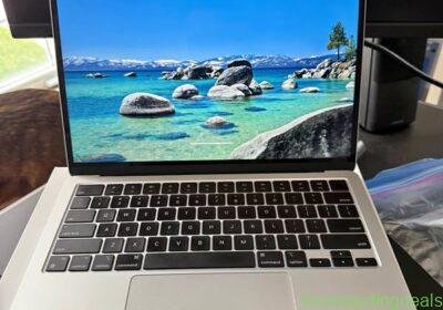 Apple MacBook Air M3 13-inch - 16GB RAM, 256GB SSD in Calgary