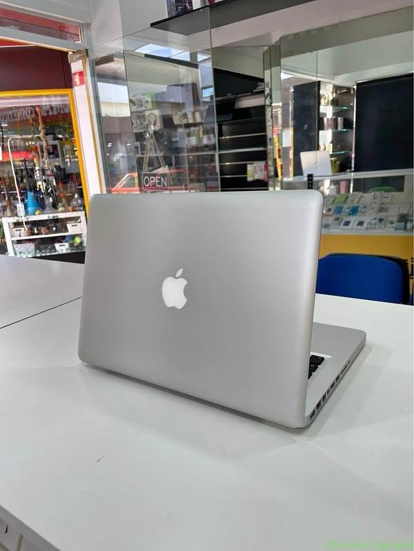 Apple MacBook Pro 13″ (Mid-2012) i5, 4GB RAM,