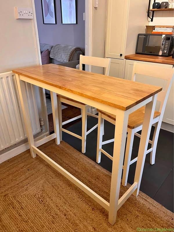 Bar table and 2 chairs