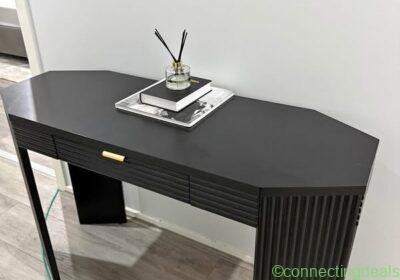 Free ad: Console table in Melbourne. Console table in Melbourne