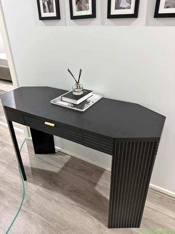 Console table