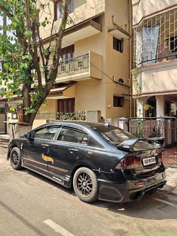 Customized 2006 Honda Civic S AT