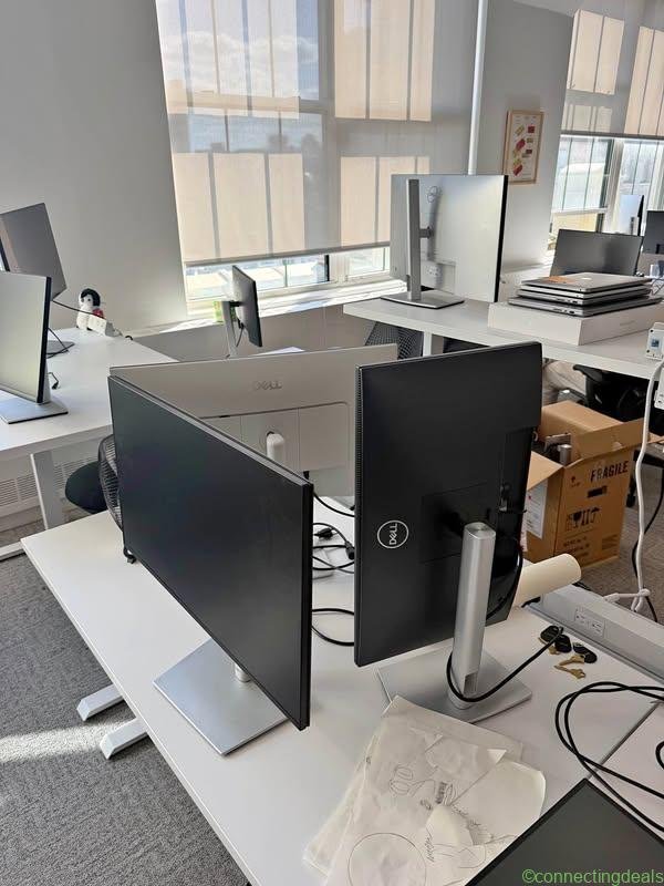 Dell monitors (several, size 24 and 27)