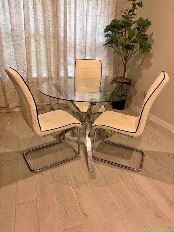 Dinning Table