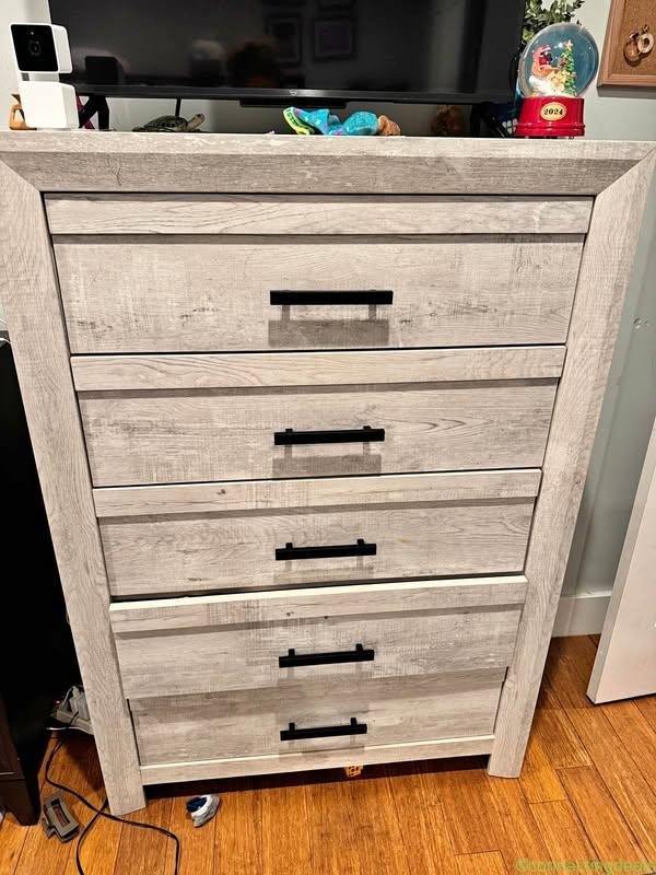 Dresser