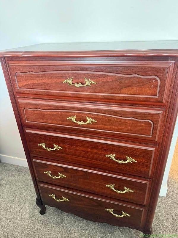 Dresser/Trolleys