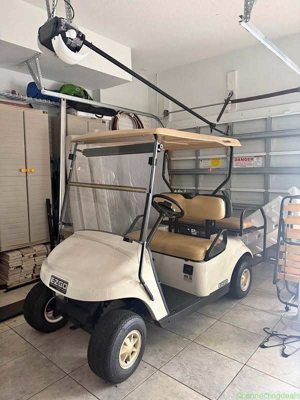 E-Z-GO TXT 48V Lithium Golf Cart