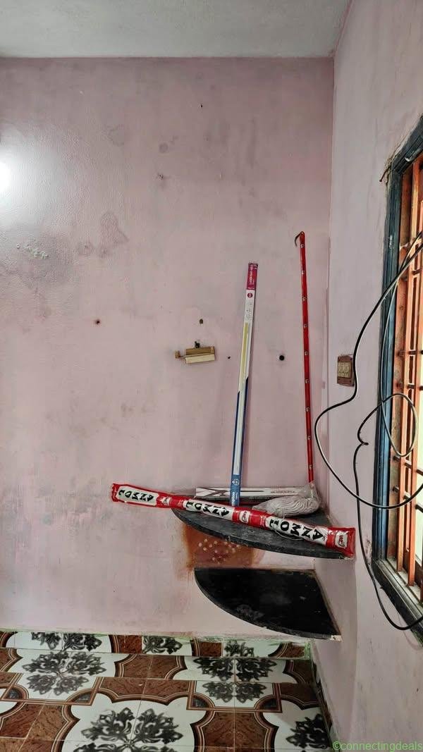 Electrician with plumbing experience also