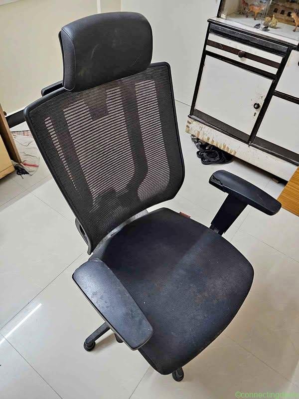 Ergonomic High Back Chair