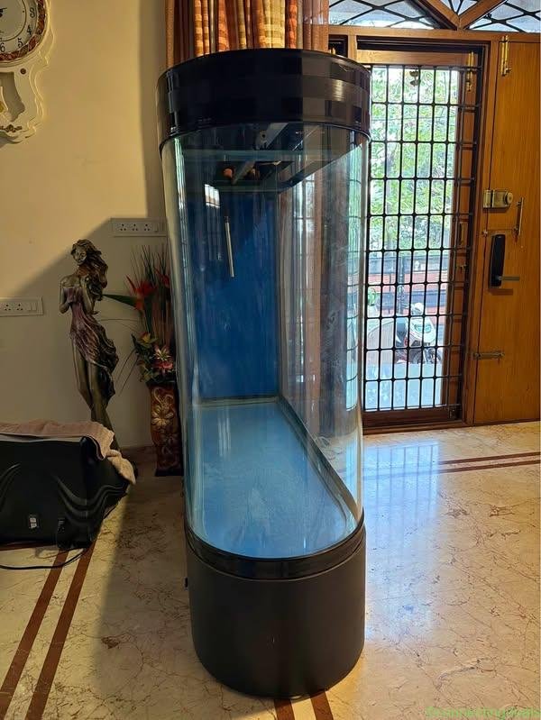 Fish tank 4ft* 2ft * 4.5ft