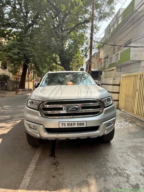 Ford Endeavour 3.2 L AT Top-End6. Titanium 4×4