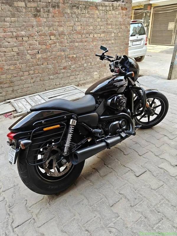 Harley Davidson street 750