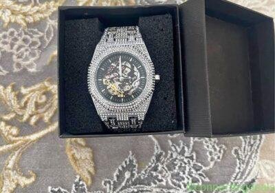 Herrenuhr mit Strasssteinen – Neu & unbenutzt in Berlin