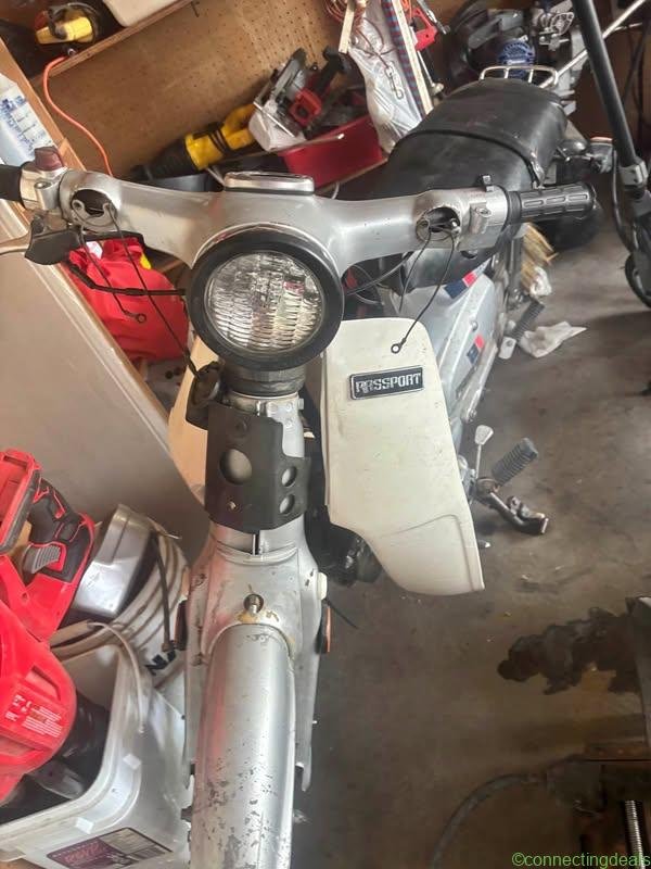Honda C70 Passport