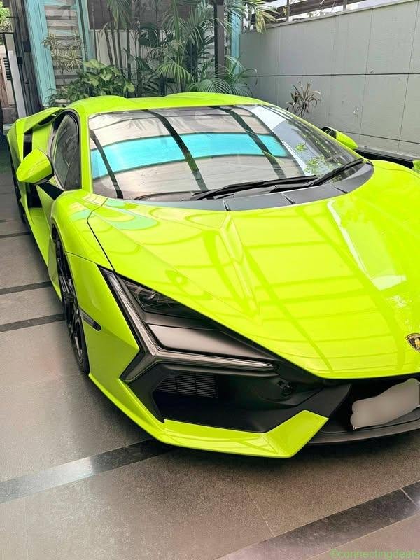 LAMBORGHINI REVUELTO 2026