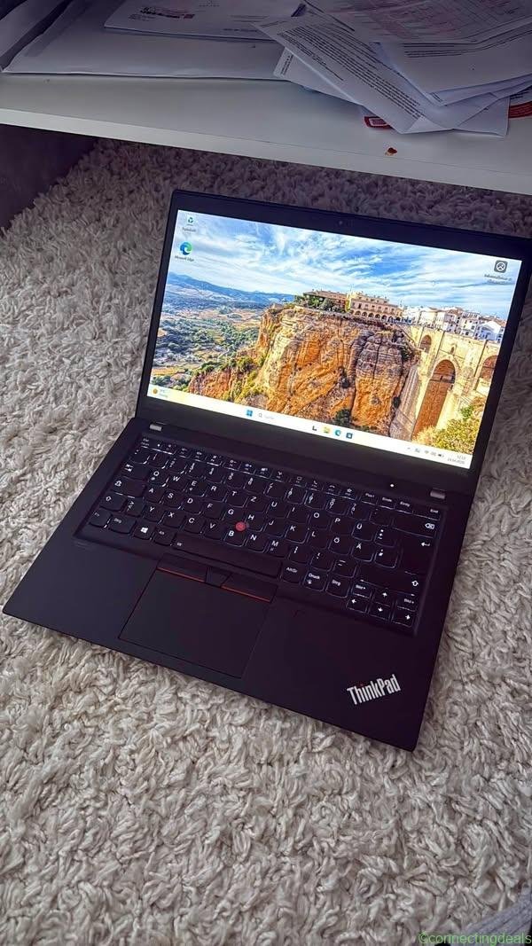 Lenovo Thinkpad T14s, Intel i-5 10. gen, 8gb