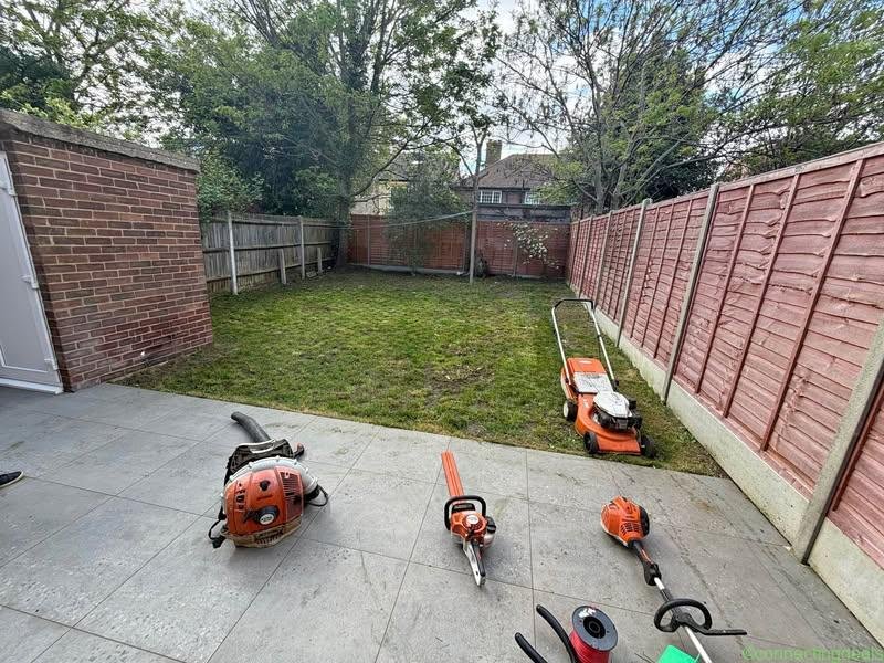 Local Gardener Available – Free Quotes
