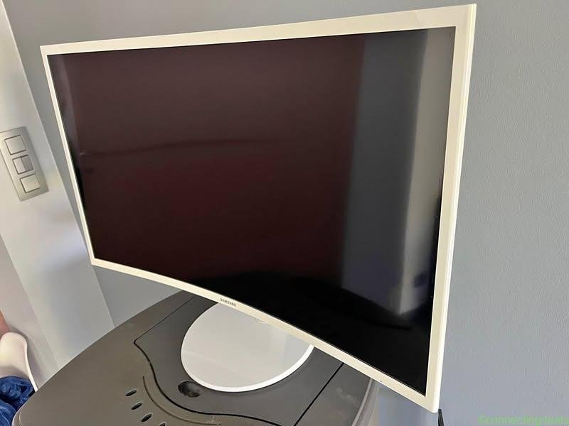 Moniteur 32″