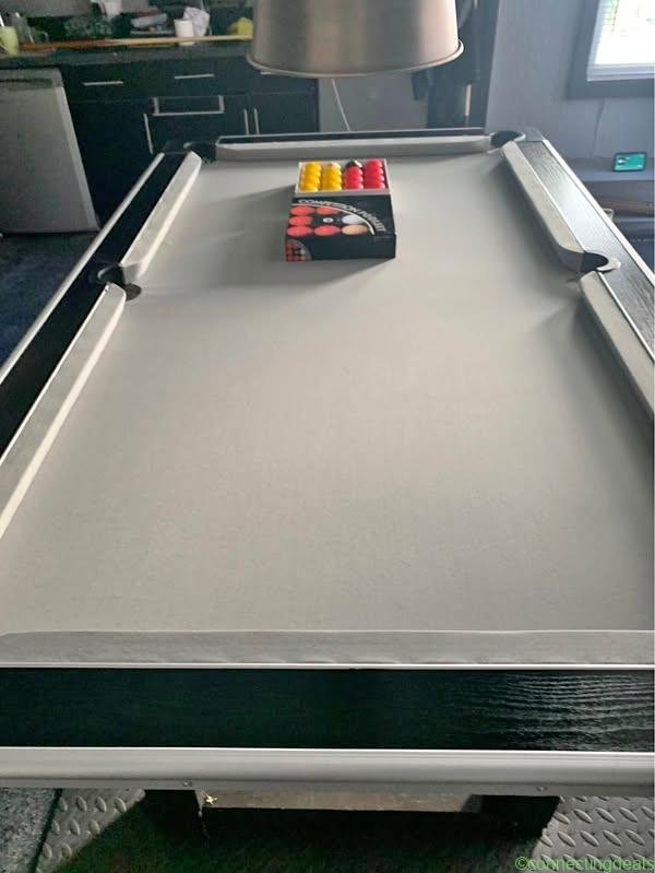 Pool table