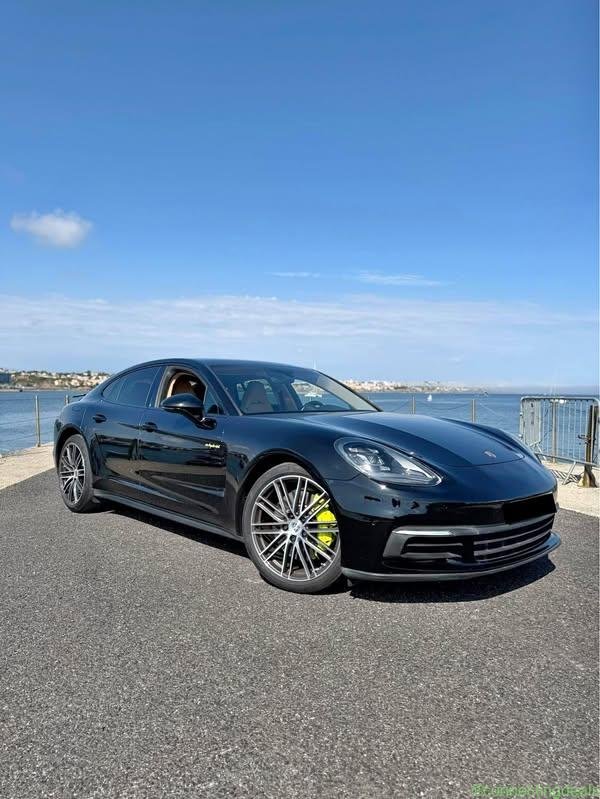 Porsche Panamera 4