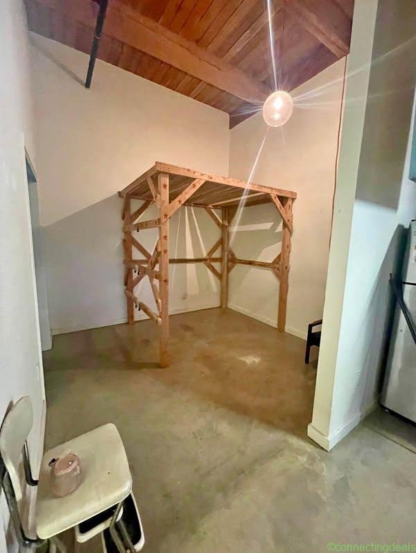 Private room for rent