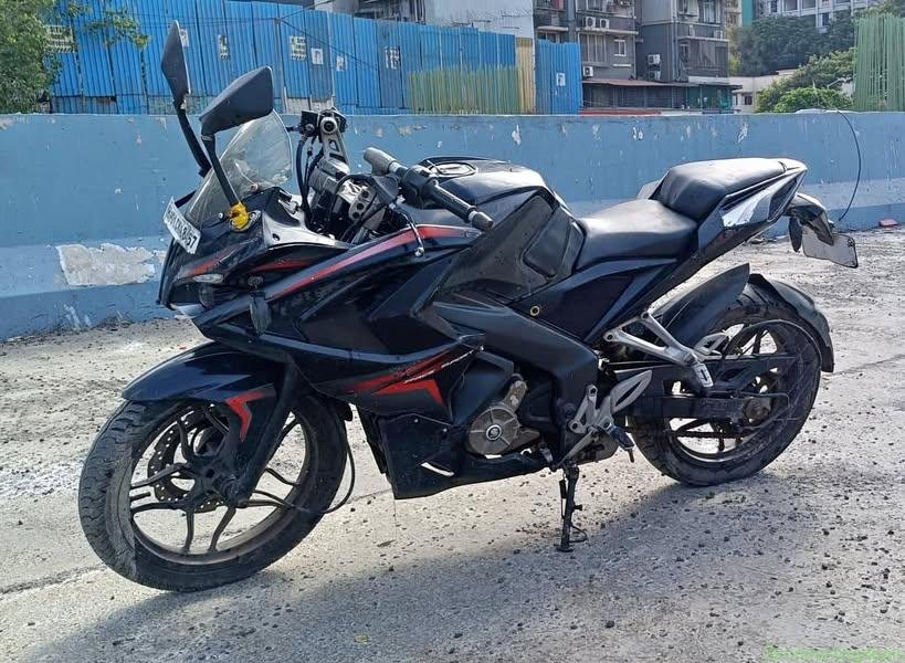 Pulsar rs 200