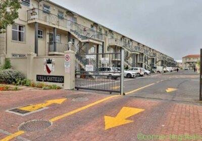 Room ti rent at villa castello in Cape Town