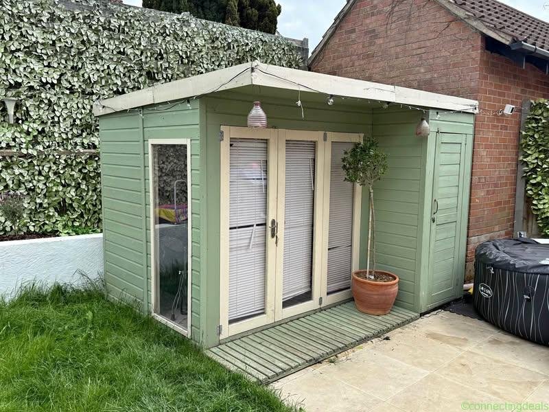 Summerhouse/Shed