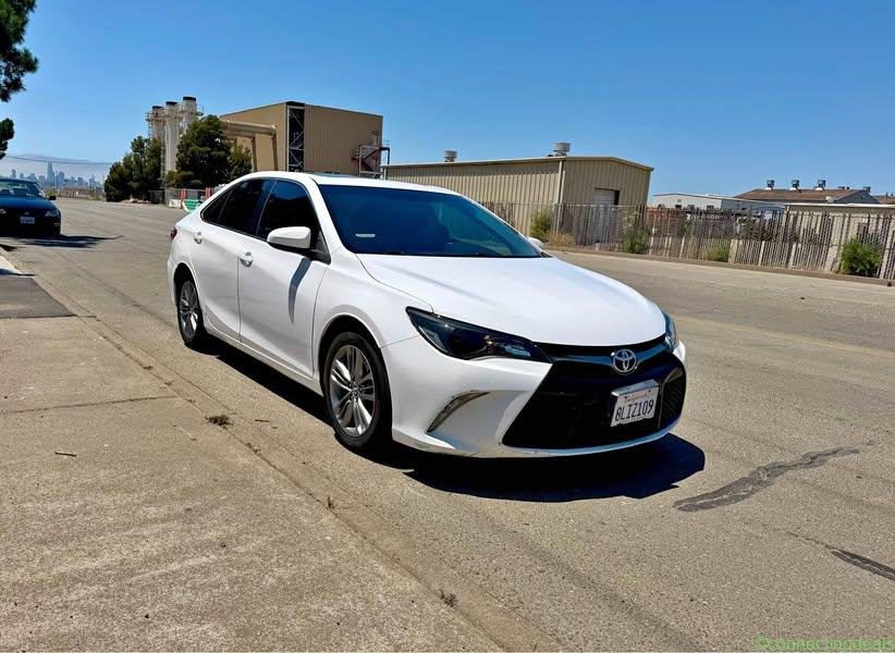Toyota Camry 2016