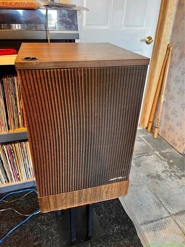 Vintage Bose 501 Series II Direct/Reflecting