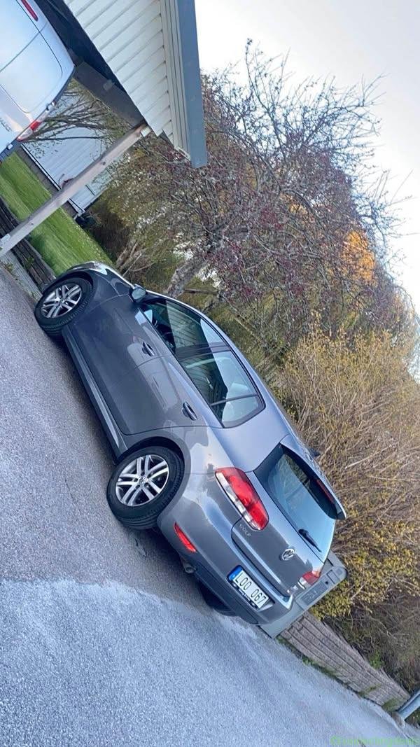 Volkswagen Golf 2012 1.6 TDI Automat –