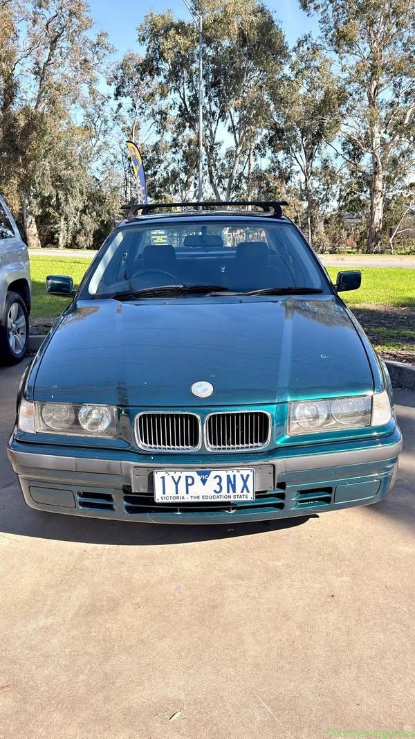 1996 BMW 318i