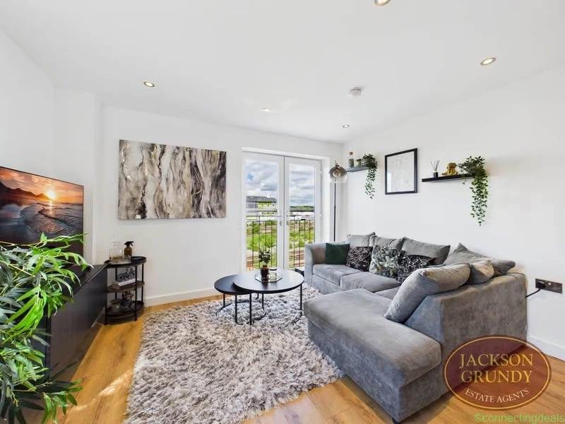 2 beds 2 bathrooms – Flat