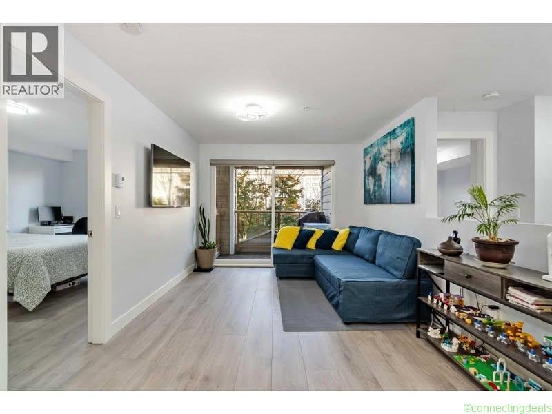 2 Beds 2 Baths Apartment/condo
